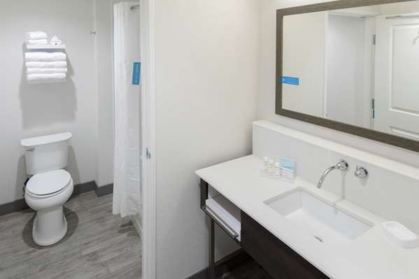  - Hampton Inn & Suites Biltmore Area Asheville - I-26, Exit 33