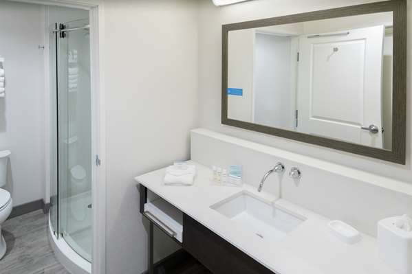  - Hampton Inn & Suites Biltmore Area Asheville - I-26, Exit 33