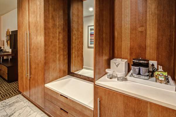  - Hilton Hotel Cool Springs Franklin - I-65, Exit 68