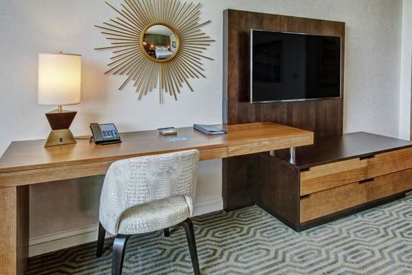  - Hilton Hotel Cool Springs Franklin - I-65, Exit 68