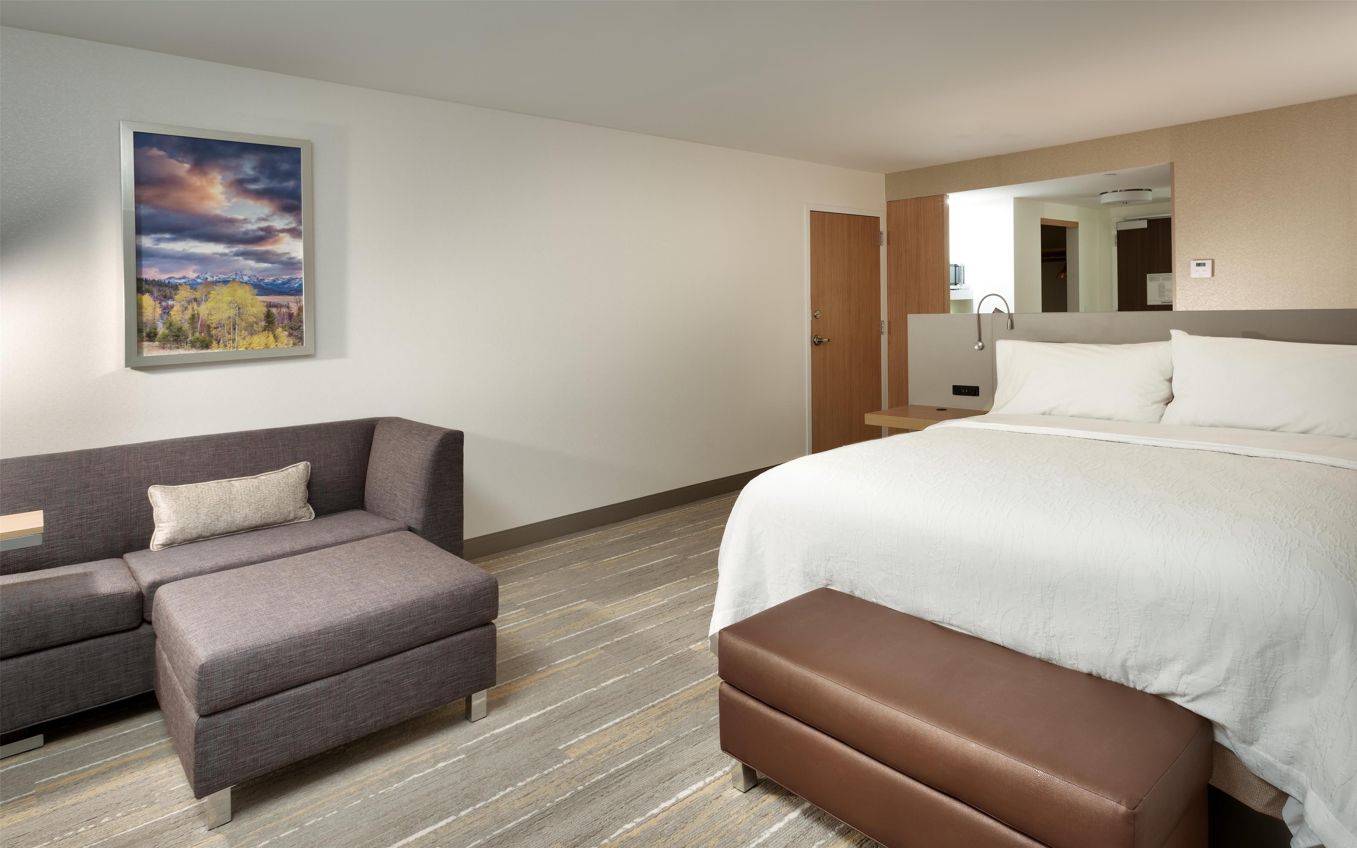 Guest room
