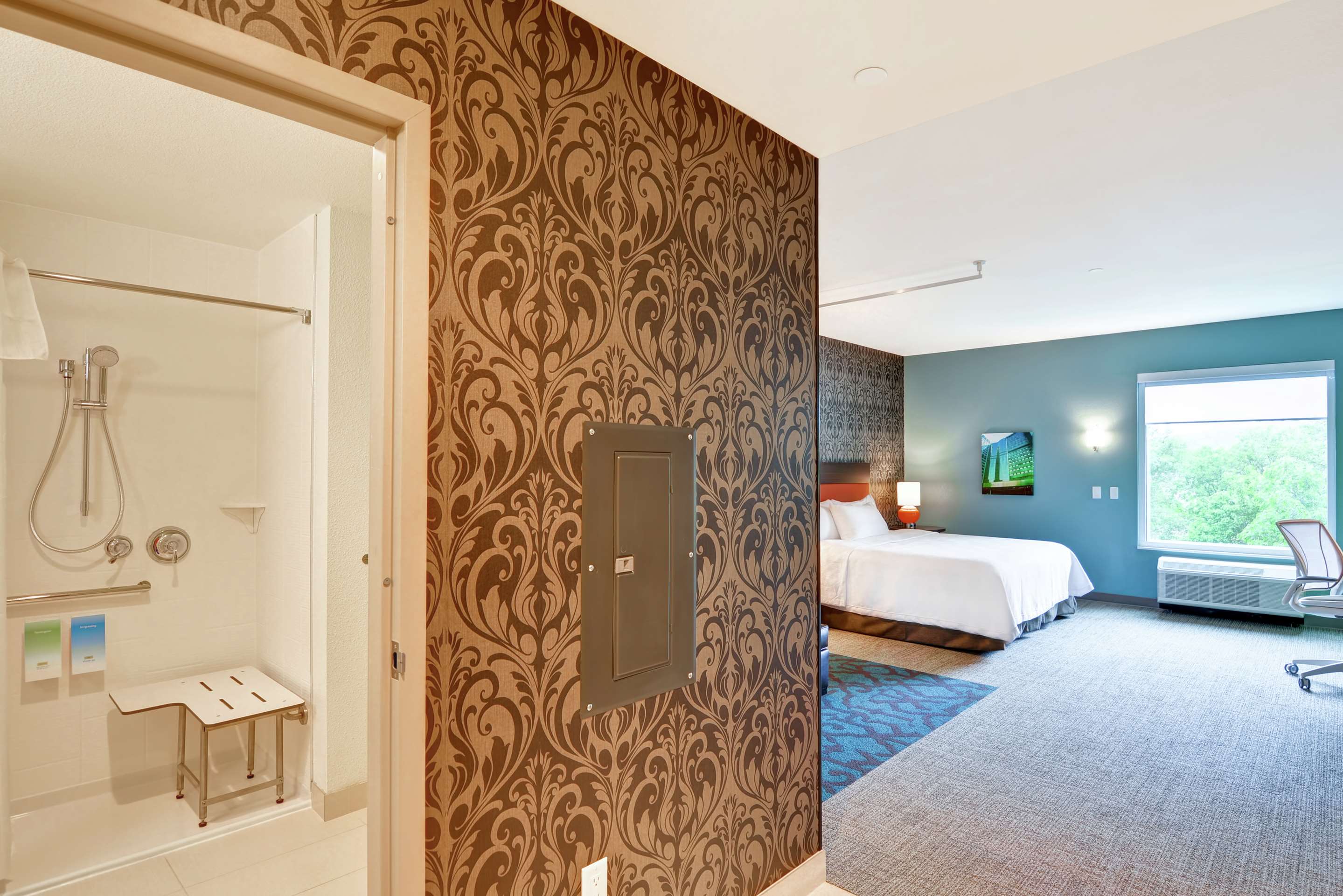 Guest room
