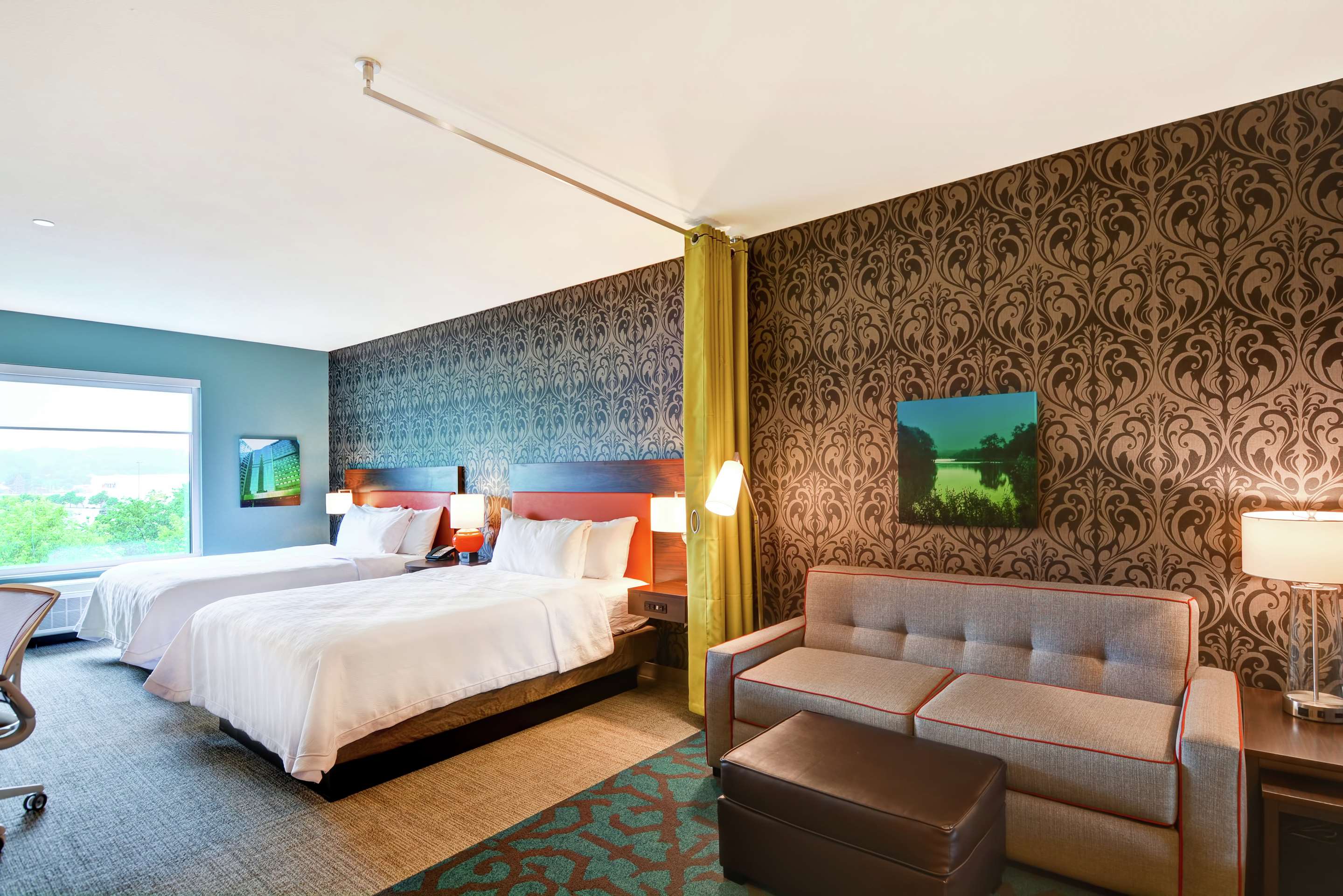 Guest room