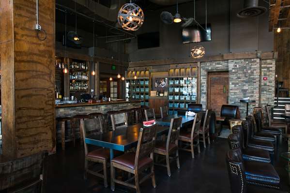  - Paramount Hotel Portland