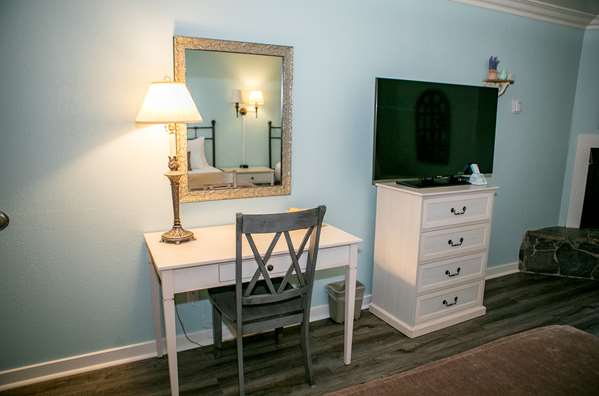  - Sea Otter Inn Cambria