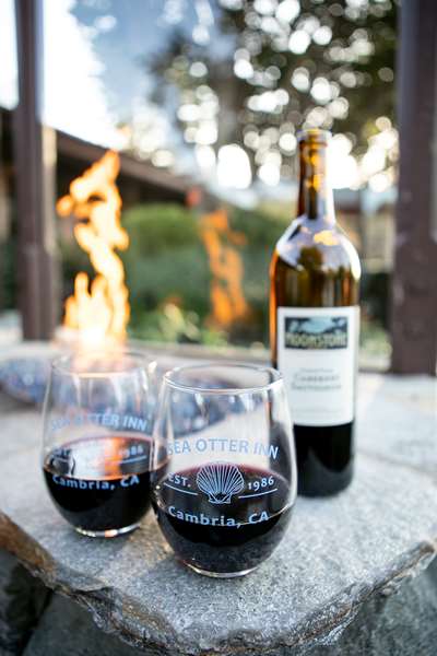 Bar - Sea Otter Inn Cambria