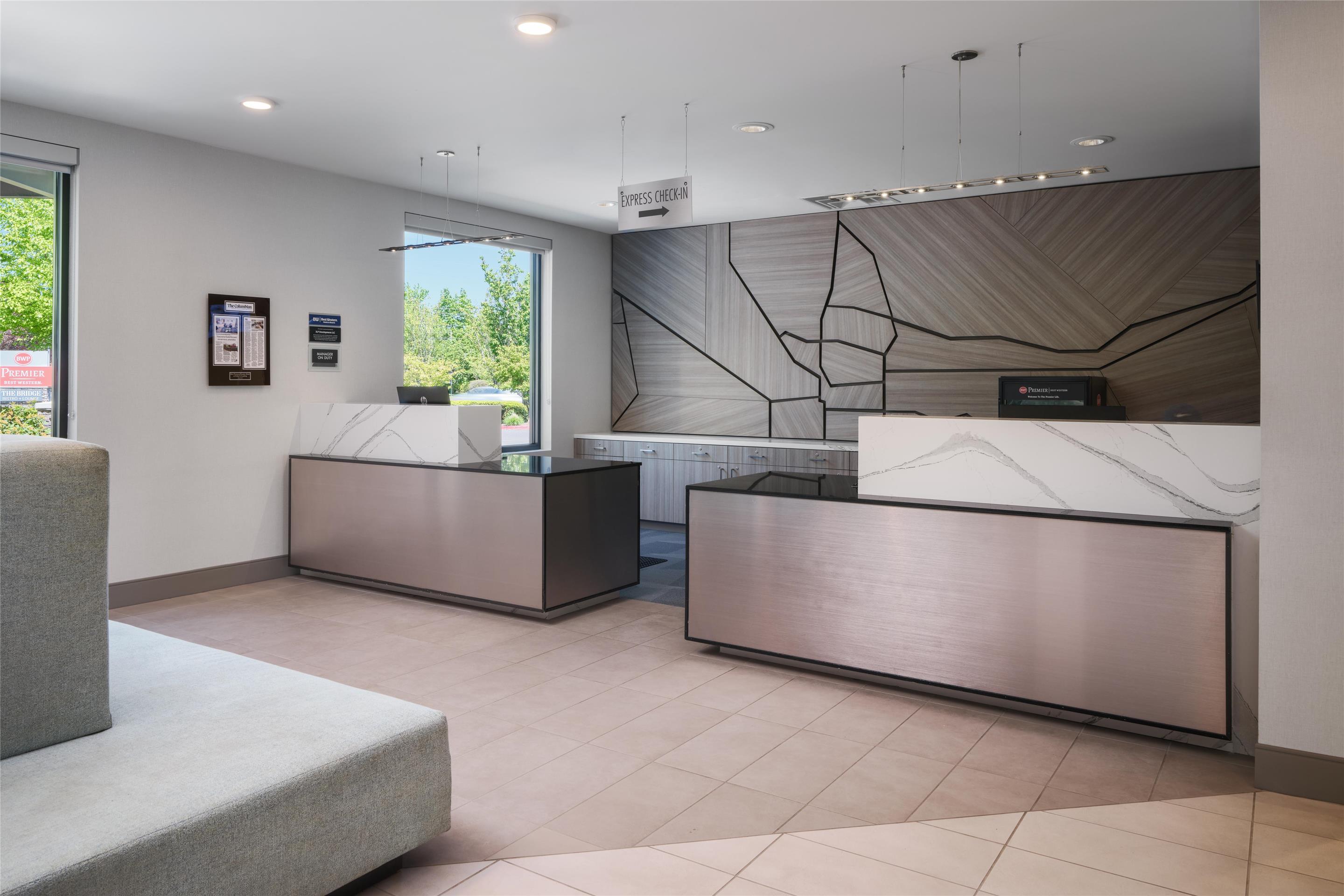 Front Desk | Best Western Premier Hotel at Fisher's Landing