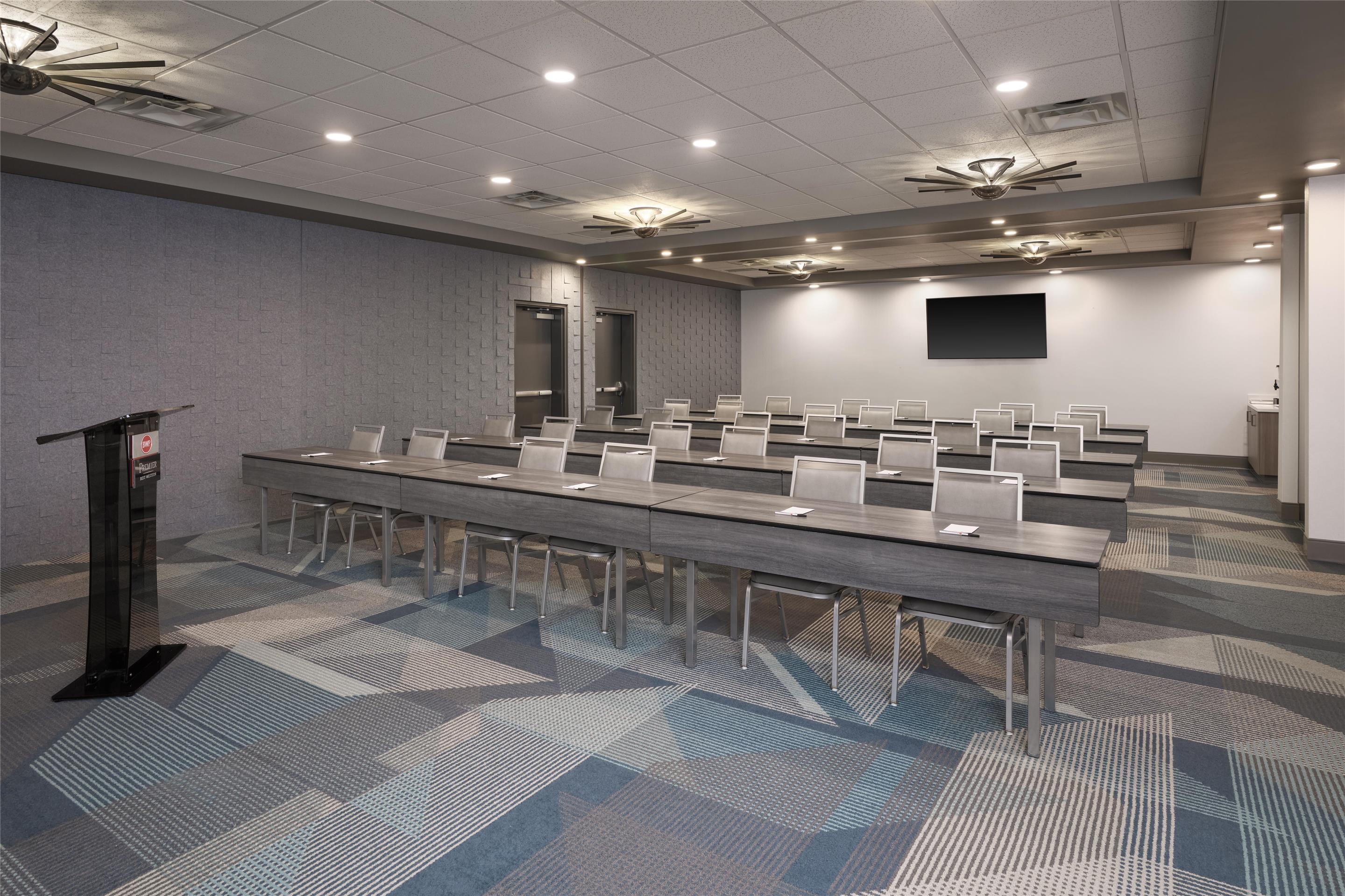 Meeting Room | Best Western Premier Hotel at Fisher's Landing