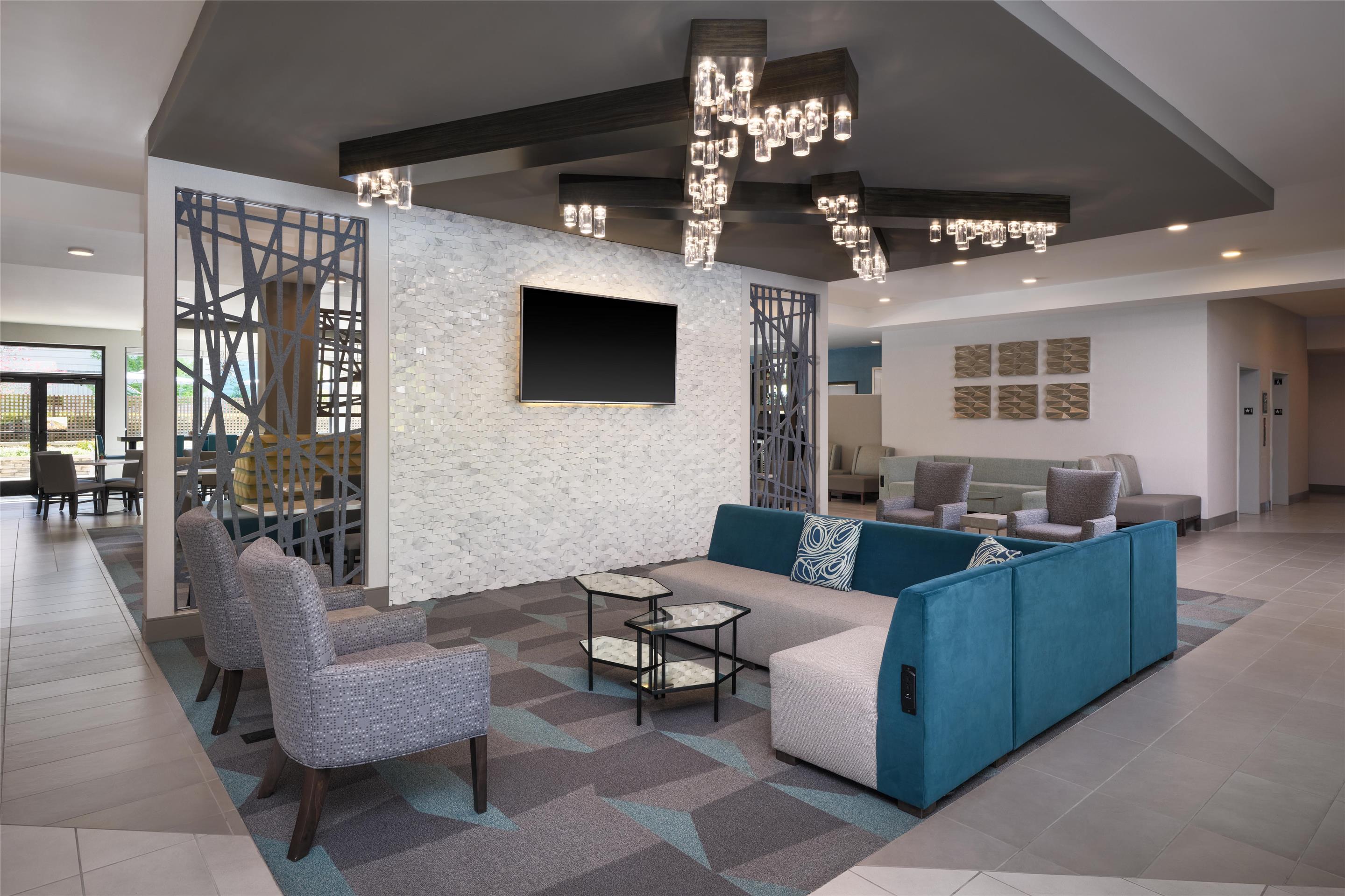 Lobby | Best Western Premier Hotel at Fisher's Landing