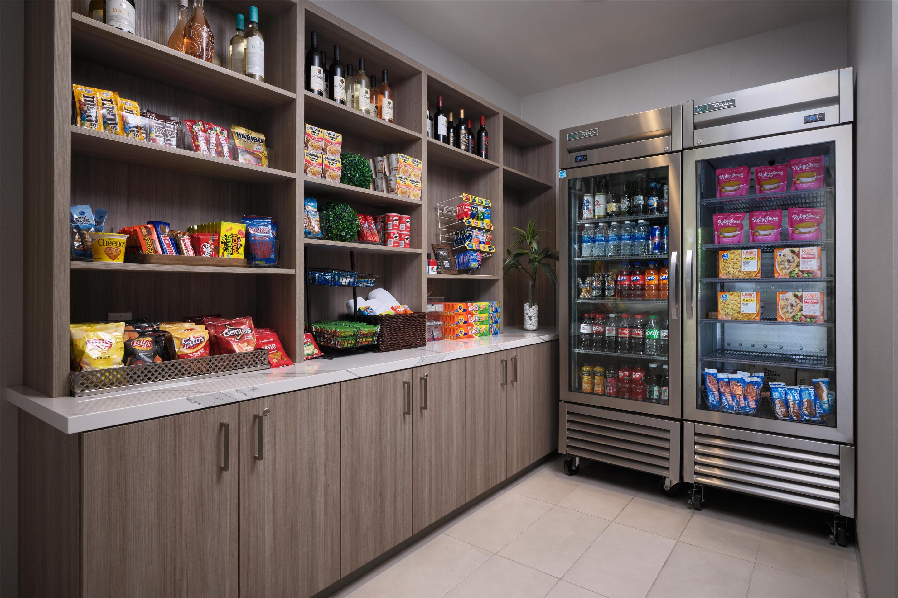 Sundry Shop | Best Western Premier Hotel at Fisher's Landing