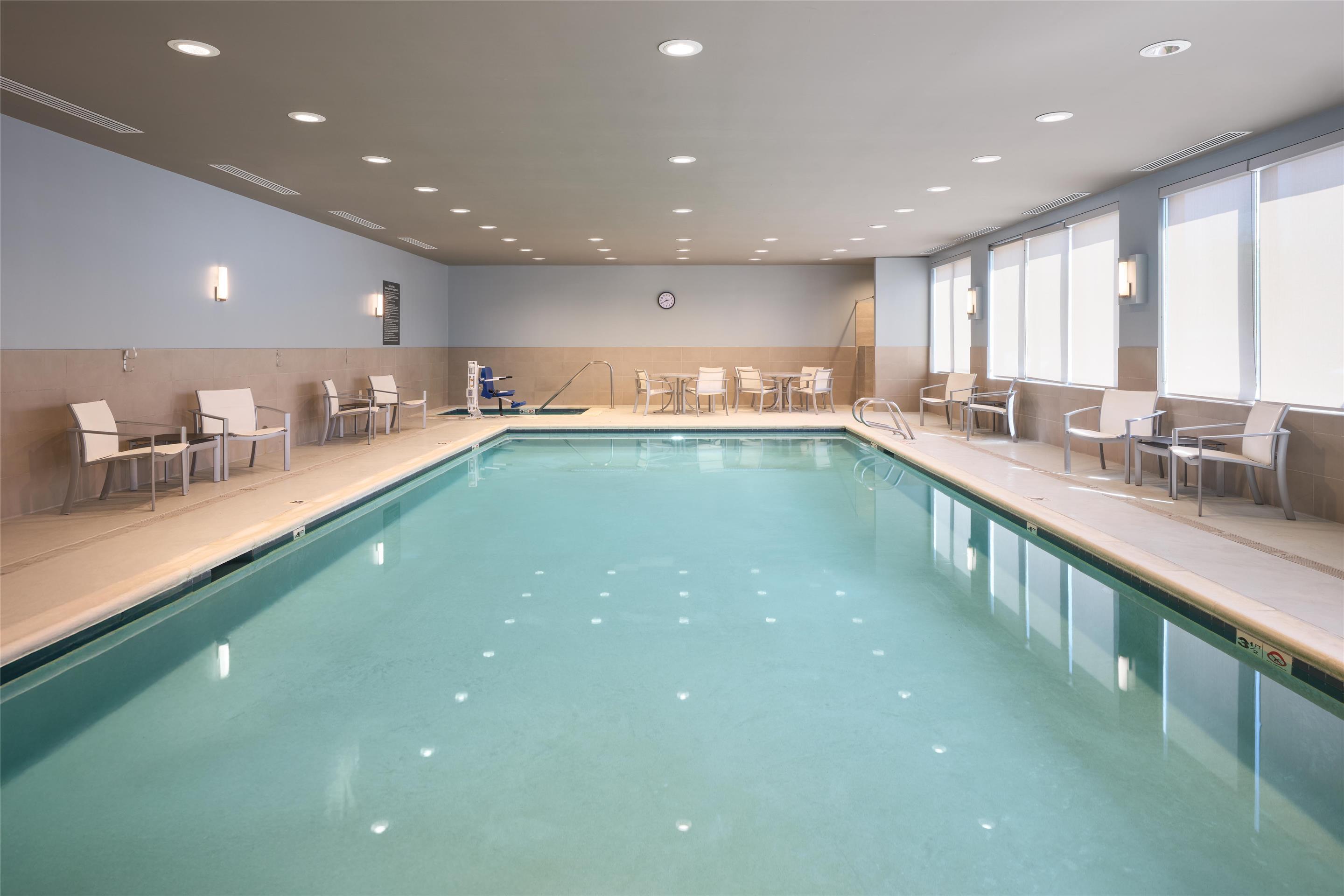 Indoor Pool / Hot Tub | Best Western Premier Hotel at Fisher's Landing