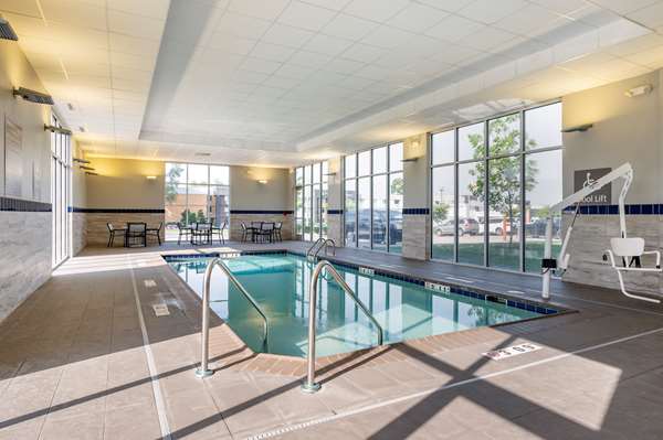 Pool - GLo Best Western Lexington Hotel - I-64 & I-75, Exit 115