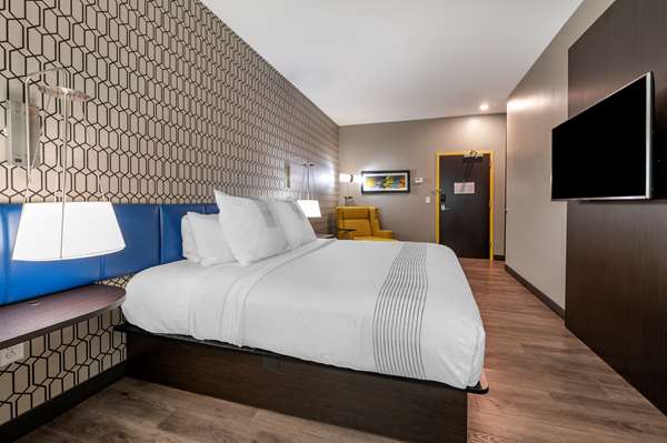  - GLo Best Western Lexington Hotel - I-64 & I-75, Exit 115