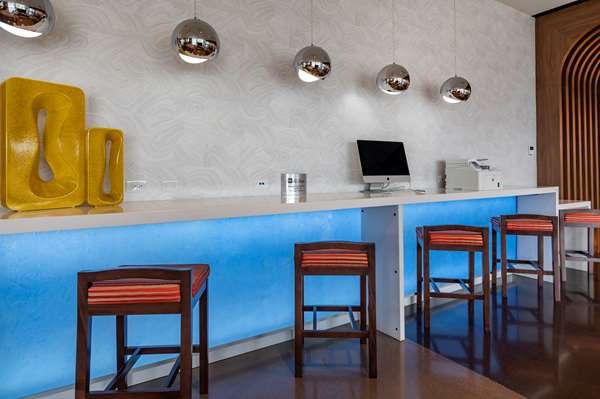 Amenities - GLo Best Western Lexington Hotel - I-64 & I-75, Exit 115