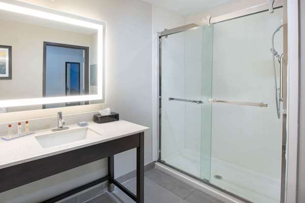  - Wingate by Wyndham Hotel Corpus Christi