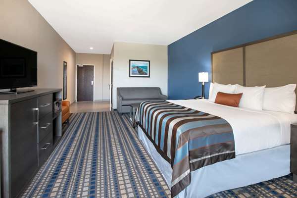 Suite - Wingate by Wyndham Hotel Corpus Christi