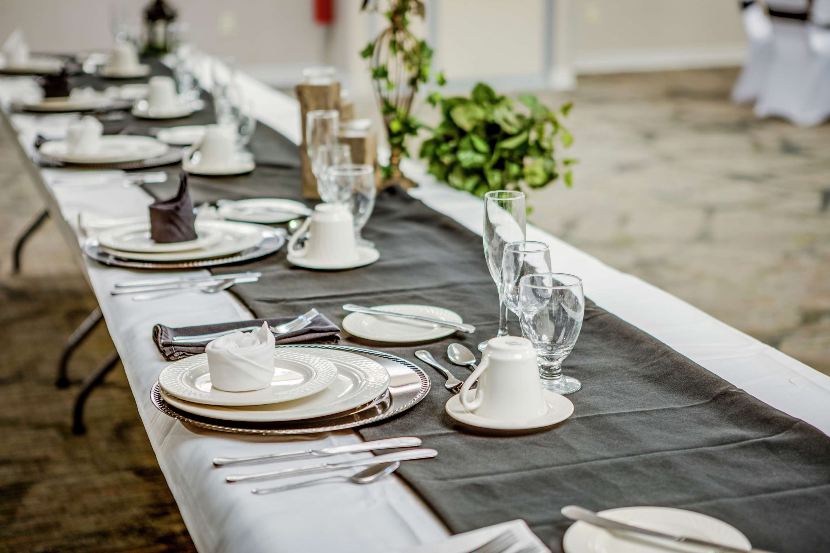 Restaurant | DoubleTree by Hilton Huntington