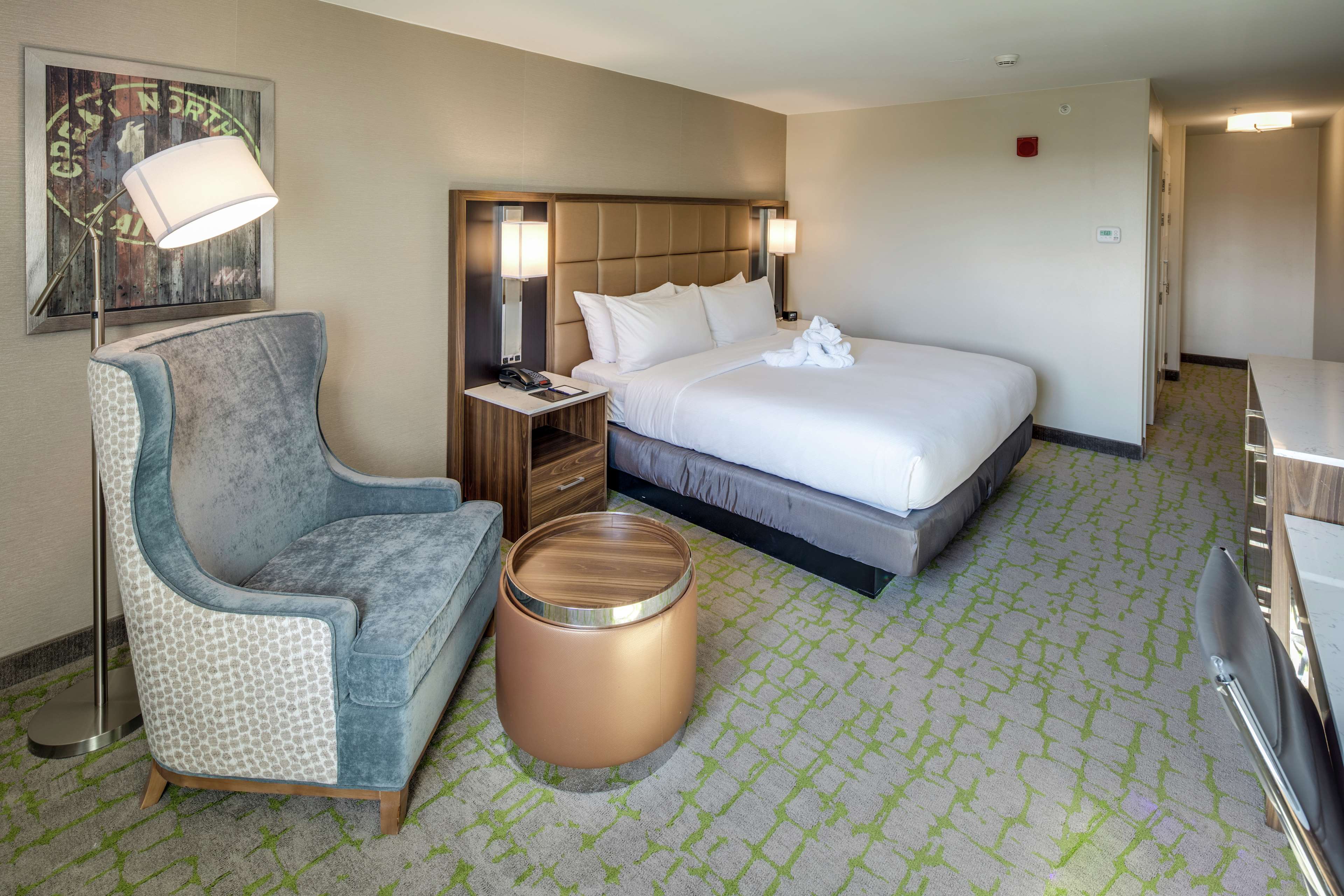DoubleTree by Hilton Huntington - Tap to explore photos
