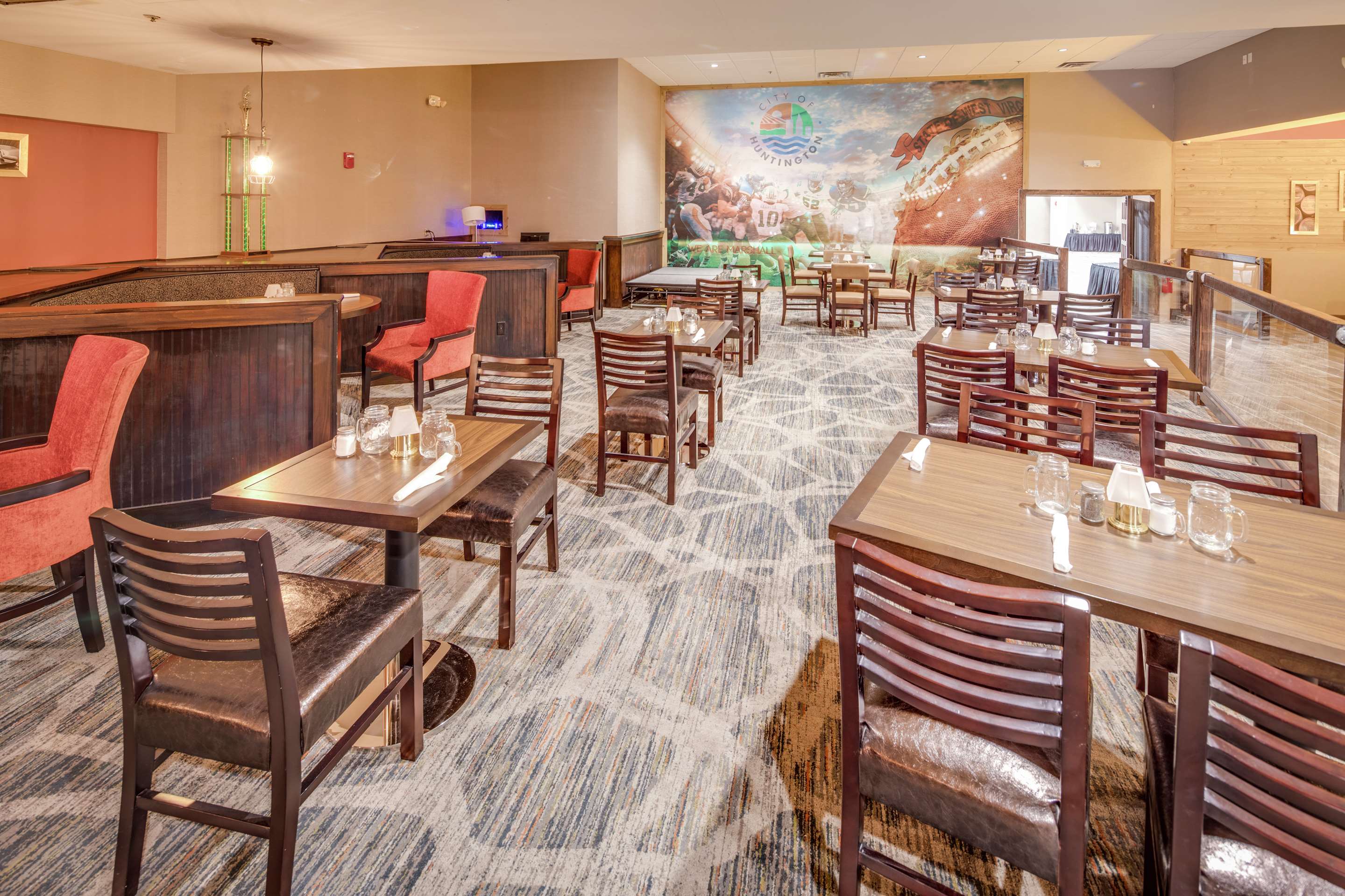 Restaurant | DoubleTree by Hilton Huntington