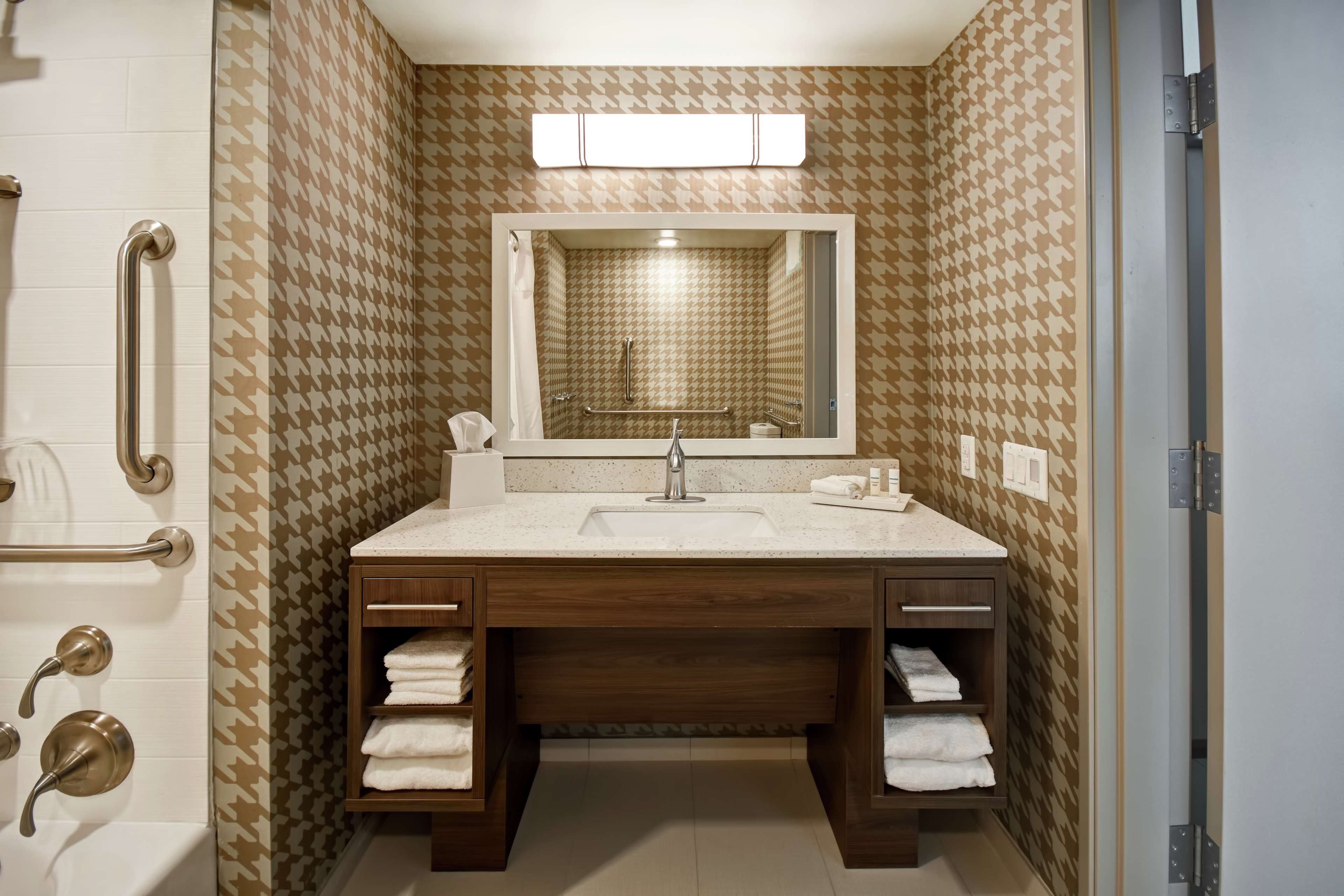 Home2 Suites by Hilton Gilbert - Tap to explore photos