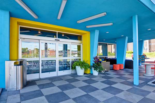 Exterior view - Tru by Hilton Liverpool - I-81, Exit 25