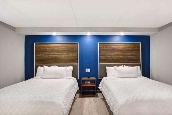  - Tru by Hilton Liverpool - I-81, Exit 25