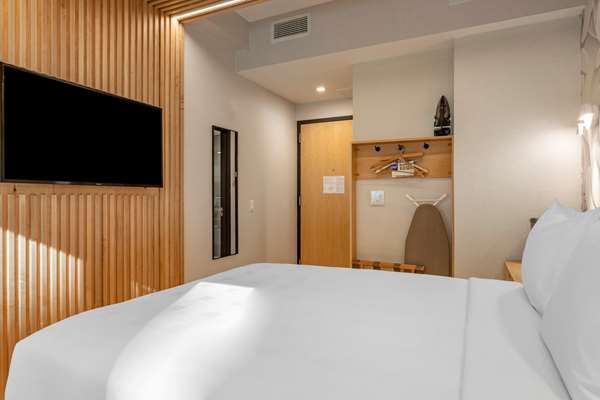 Guest Room,On-Site