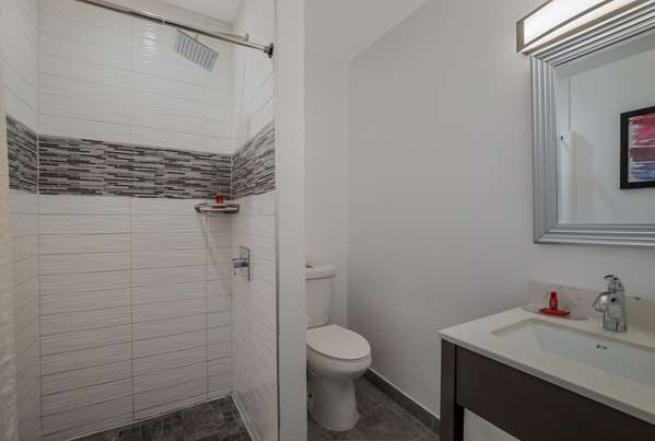  - SureStay Collection by Best Western Sunset West Hotel Hollywood