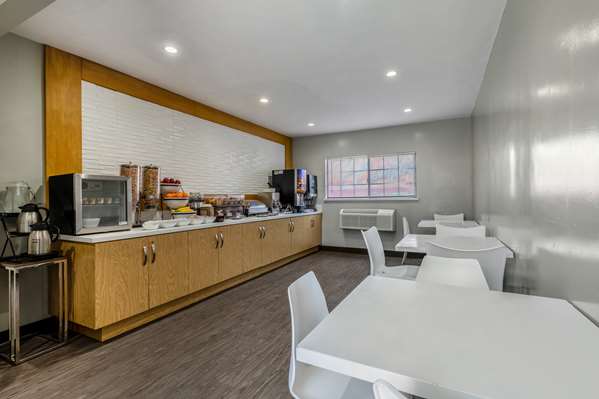 Amenities - SureStay Collection by Best Western Sunset West Hotel Hollywood