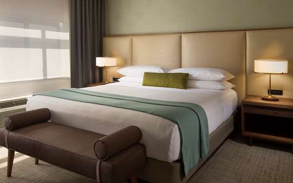 Suite - Paramount Hotel Seattle - I-5, Exit 166