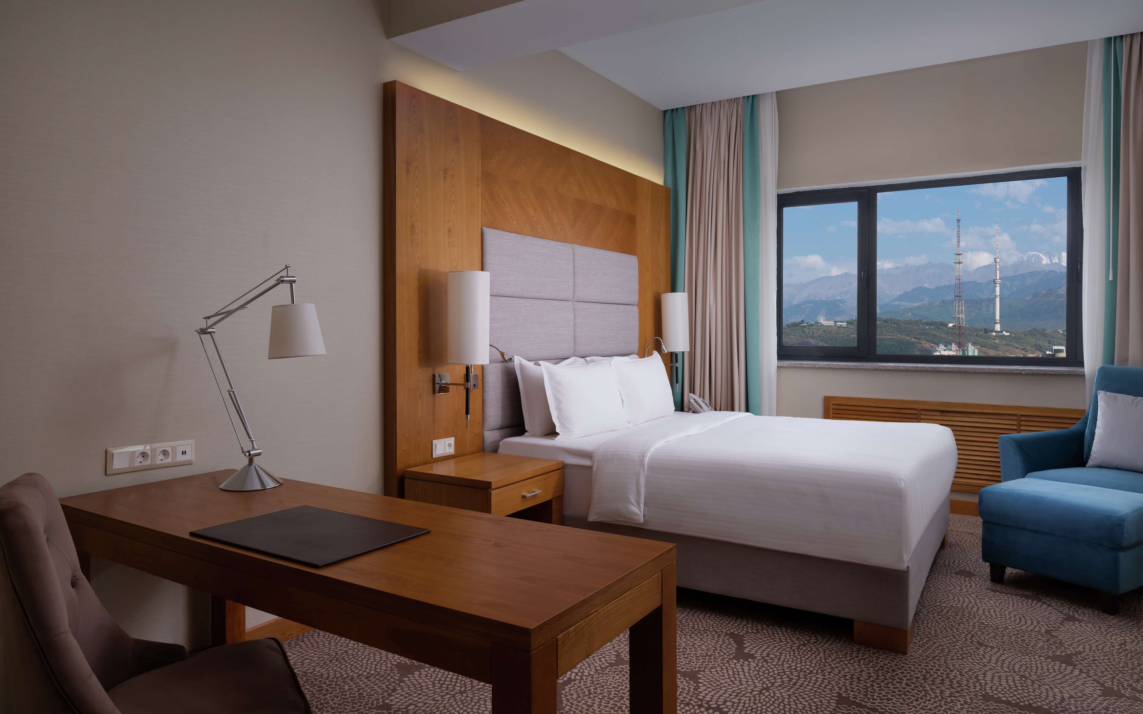 DoubleTree by Hilton Almaty Room Type - KING GUEST ROOM
