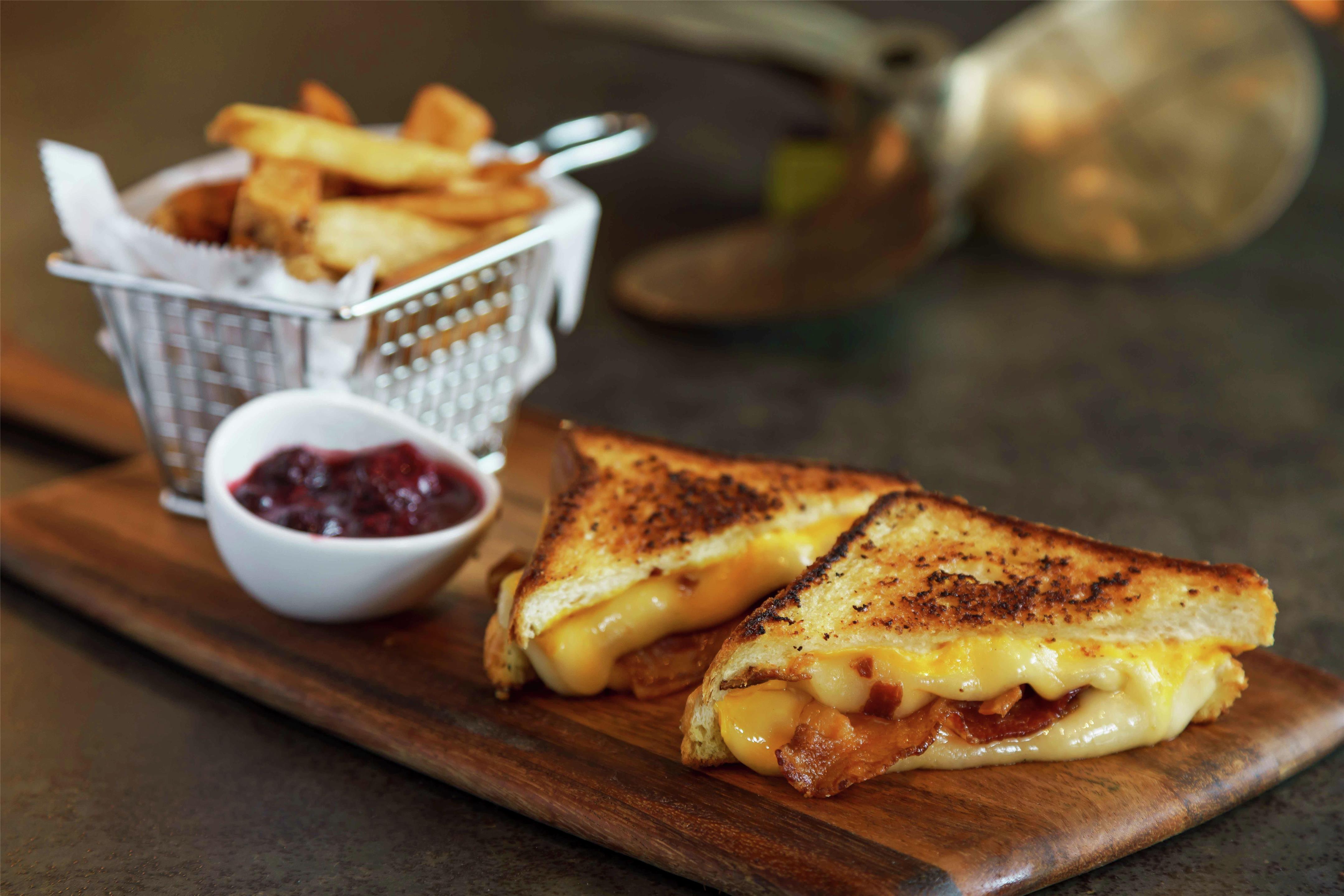 Restaurant | Hilton Garden Inn Annapolis Downtown