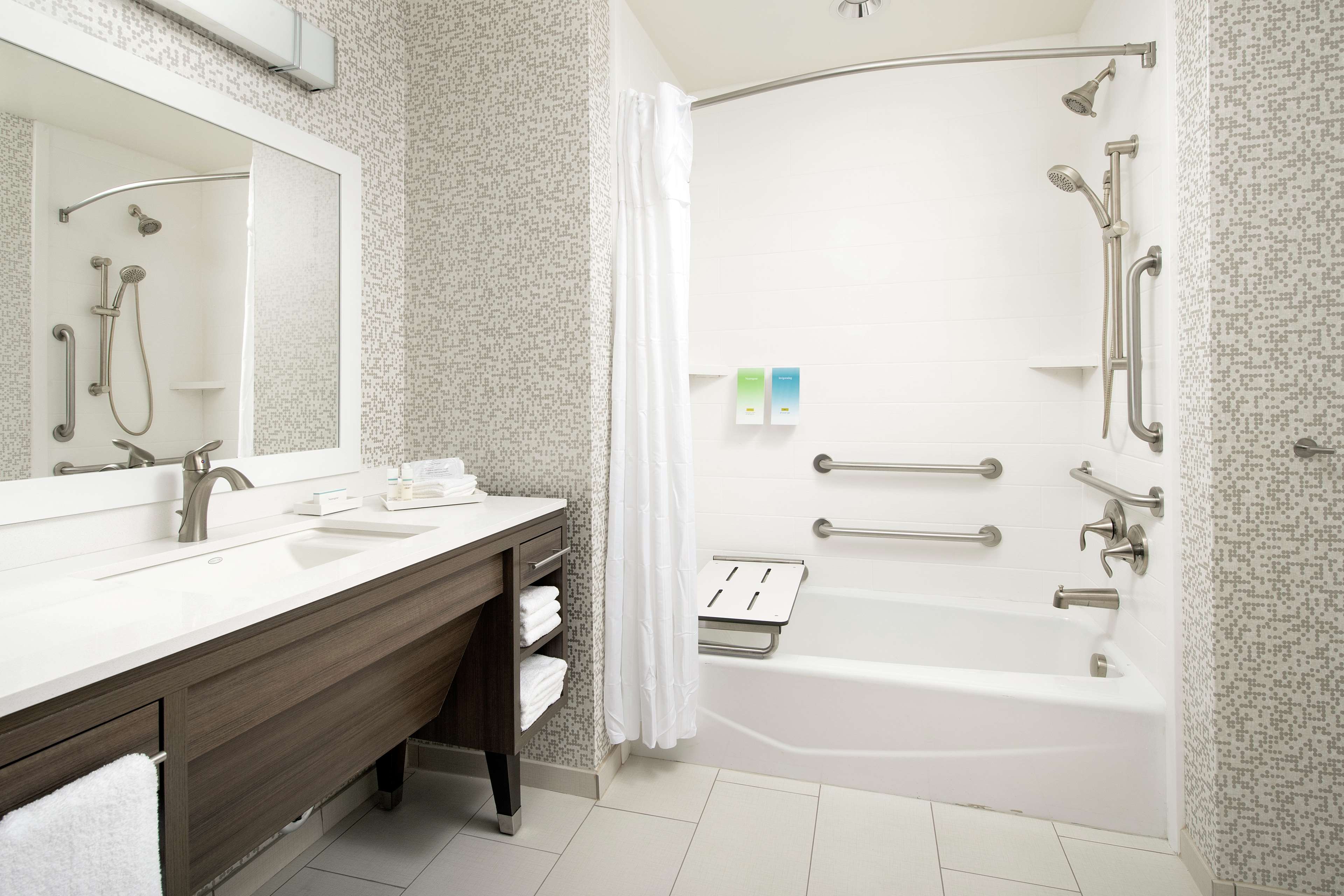 Home2 Suites by Hilton Longmont Room Type - 2QN ACC TUB STUDIO NONSMK