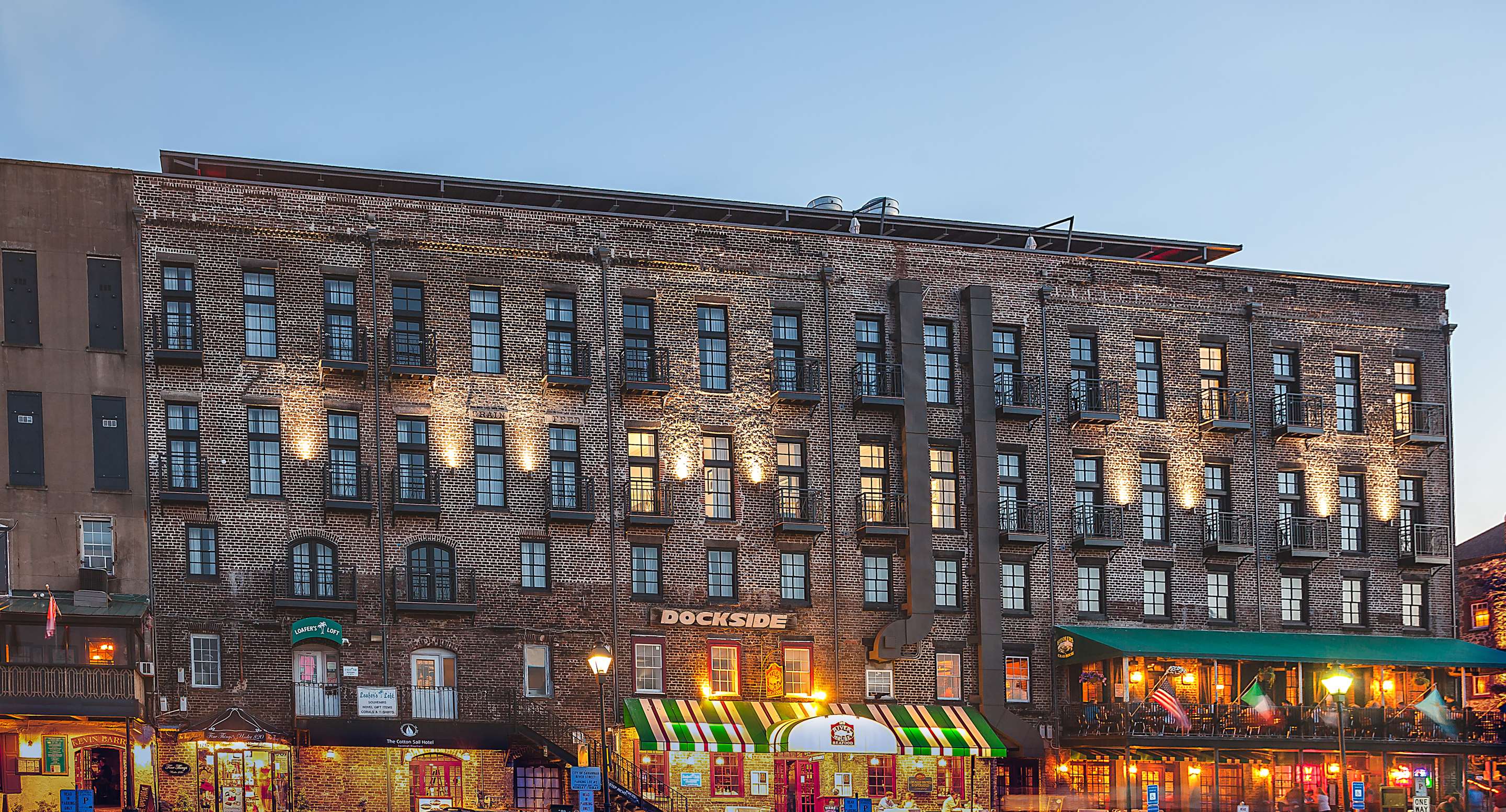 Exterior | The Cotton Sail Hotel Savannah - Tapestry Collection by Hilton