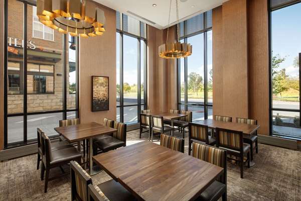 Restaurant - Embassy Suites Notre Dame South Bend