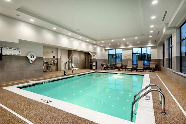 Pool - Hampton Inn Bayview Baltimore