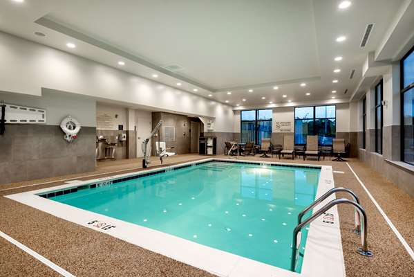 Pool - Hampton Inn Bayview Baltimore