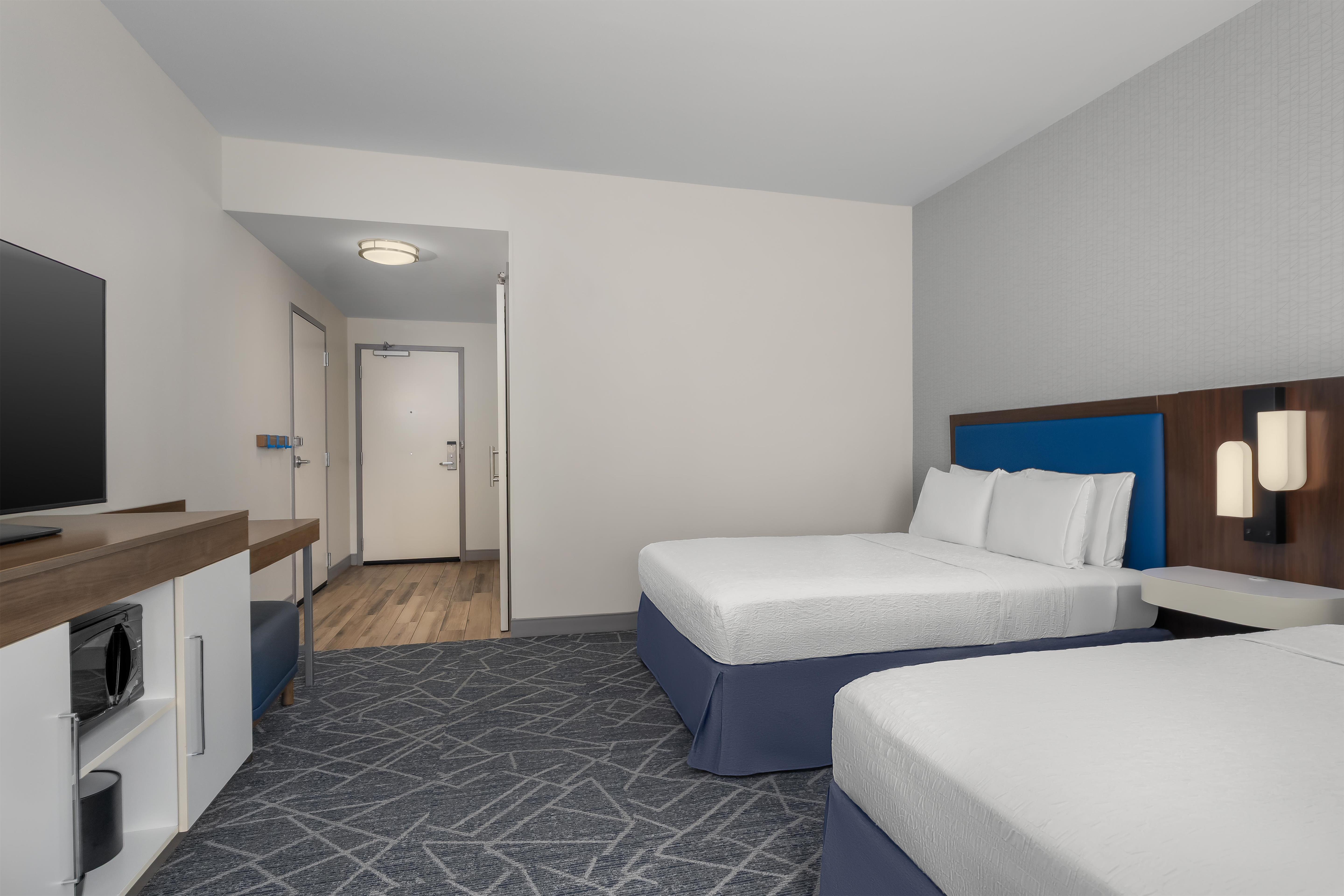 Hampton Inn by Hilton Baltimore Bayview Campus Room Type - 2 QUEEN BEDS HEAR ACC RIS