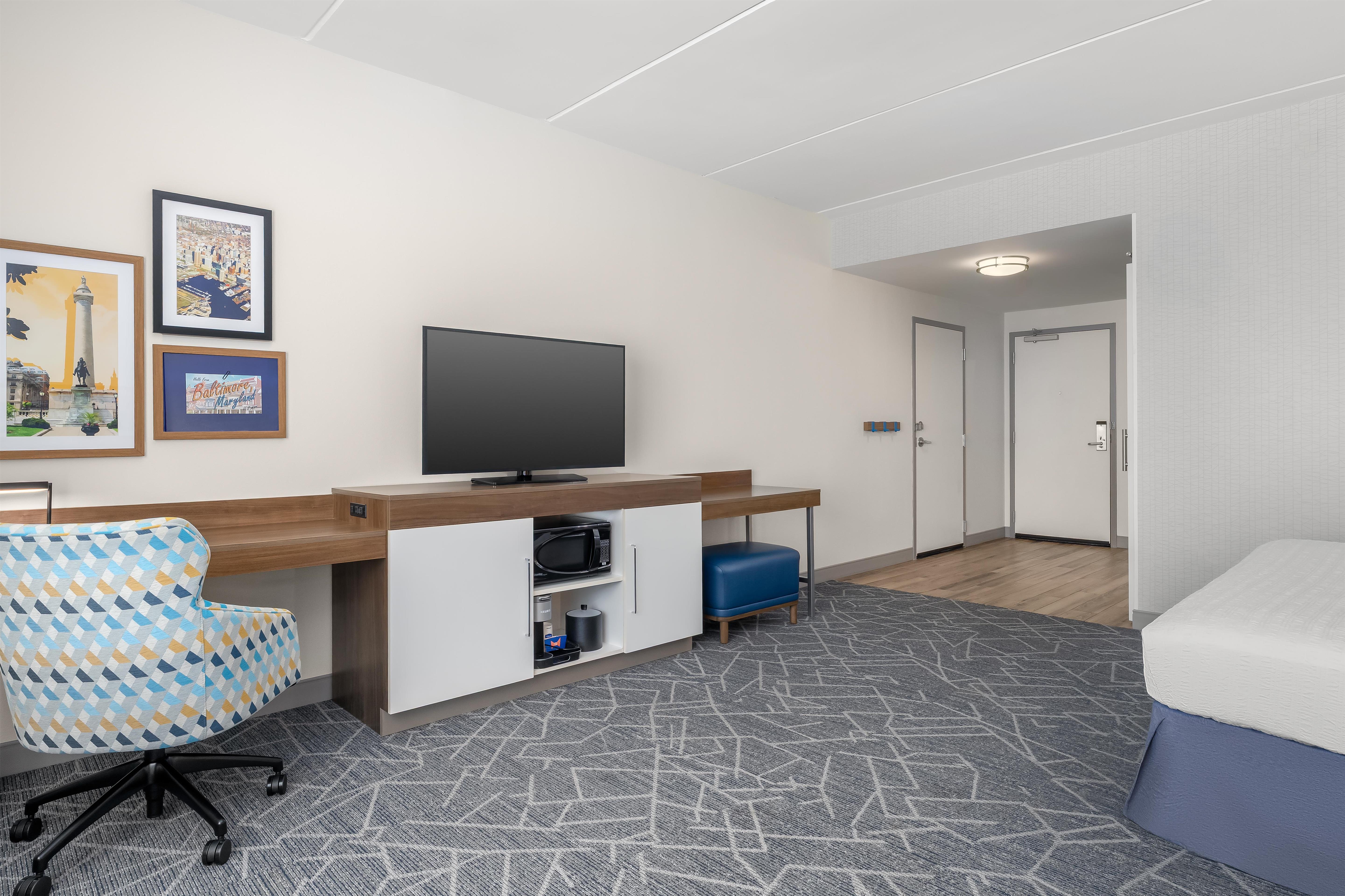 Hampton Inn by Hilton Baltimore Bayview Campus Room Type - 1 KING ROOM ACC HEAR RIS