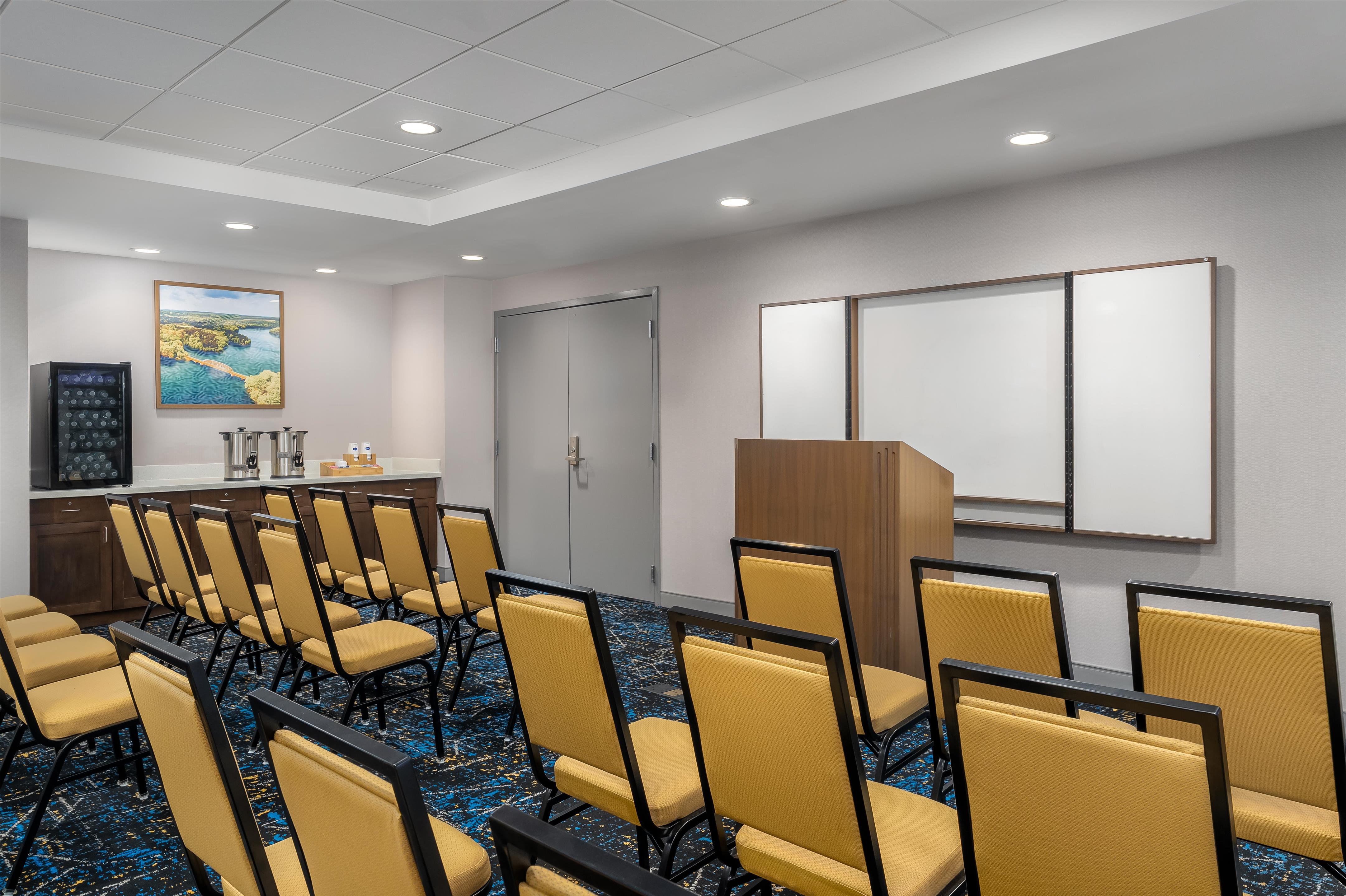 Meeting Room | Hampton Inn Baltimore Bayview Campus