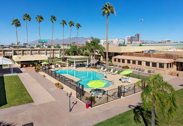 Pool - Ramada Hotel Downtown Tucson - I-10, Exit 258