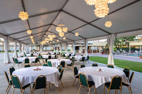  - Ramada Hotel Downtown Tucson - I-10, Exit 258