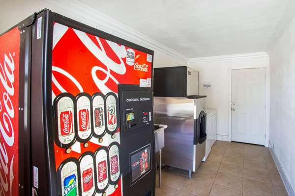  - Rodeway Inn Adelanto