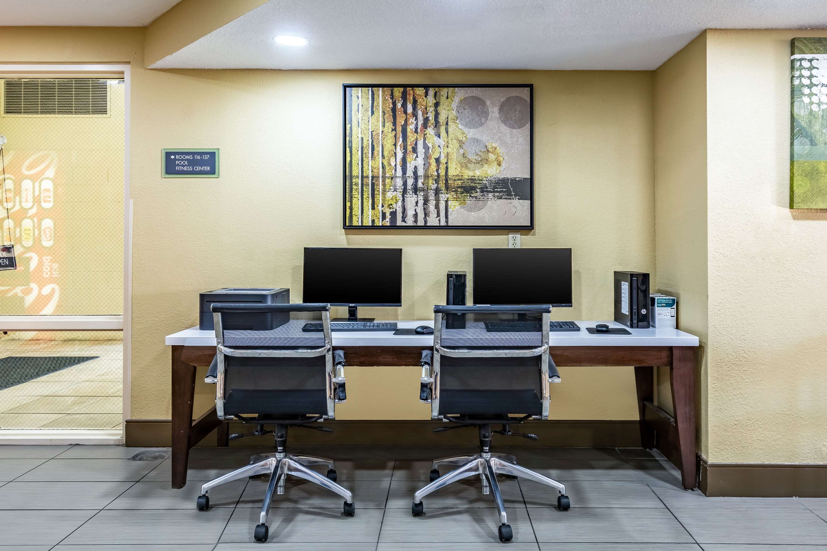 Business center | Quality Inn & Suites Southport