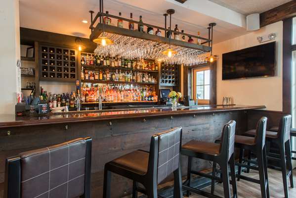 Restaurant - Brunswick Hotel and Tavern