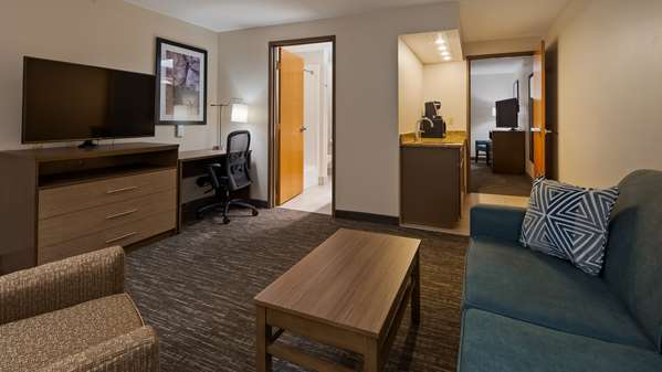  - Best Western Plus Hudson Hotel - I-94, Exit 2