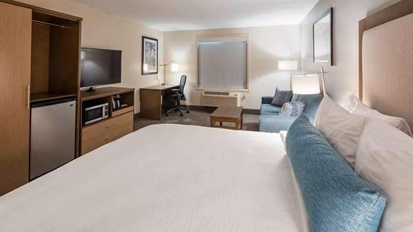  - Best Western Plus Hudson Hotel - I-94, Exit 2
