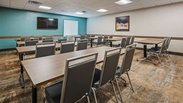  - Best Western Plus Hudson Hotel - I-94, Exit 2