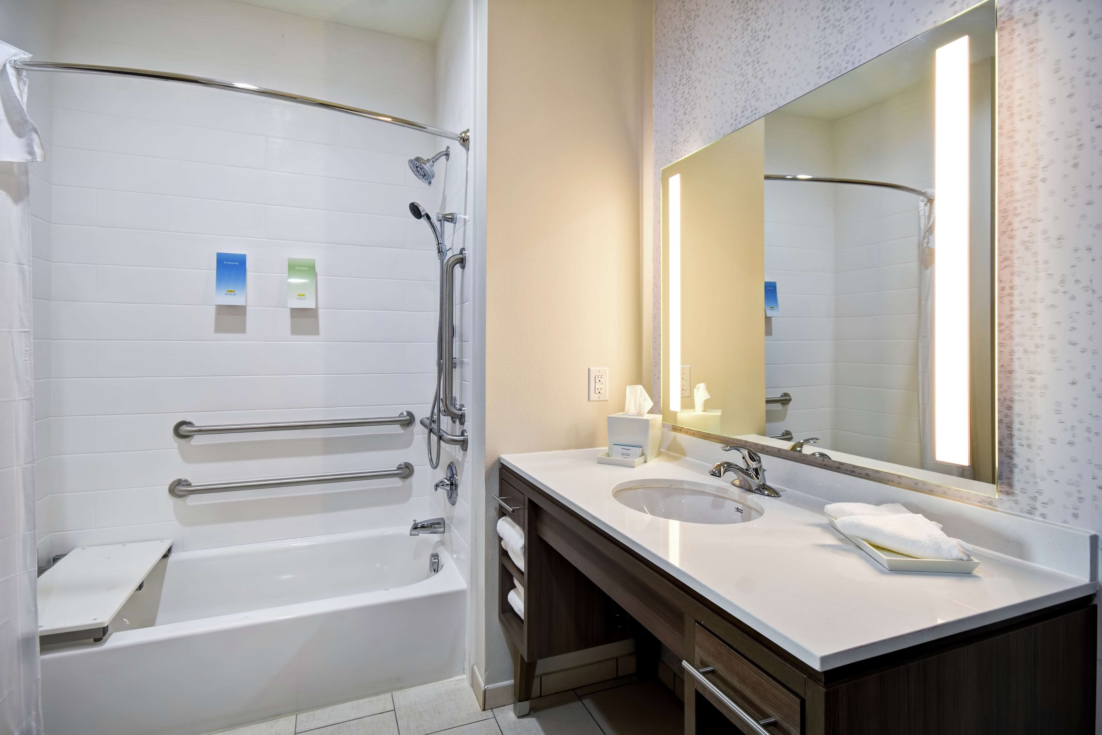 Home2 Suites by Hilton Fort Worth Fossil Creek Room Type - 1KING ACC TUB STE NONSMOK
