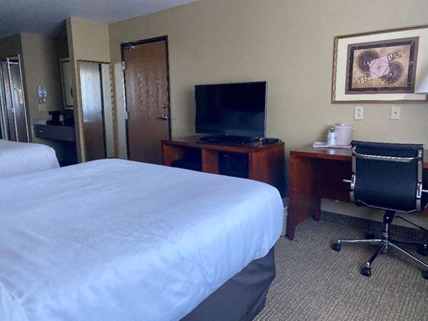  - Best Western Emporia Inn - I-35, Exit 128